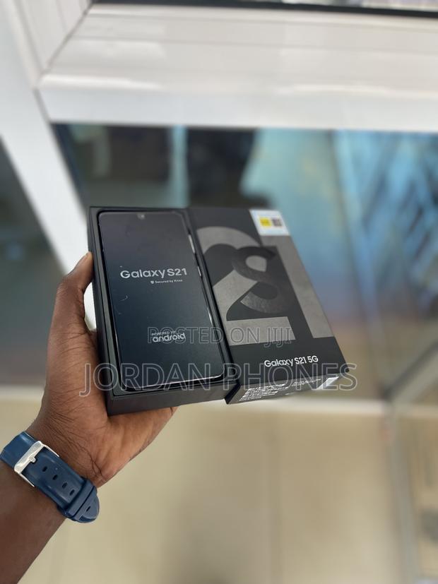 New Samsung Galaxy S21 5G 128 GB Gray · Photo 2