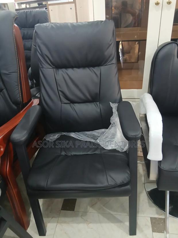 Platform Chair Leather · Photo 1