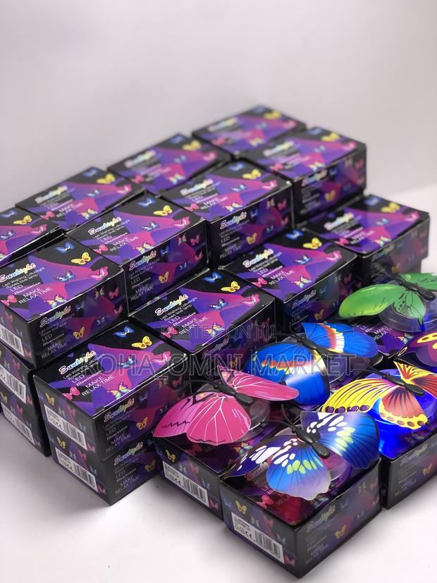 6 PCS Butterfly Led Light · Photo 2