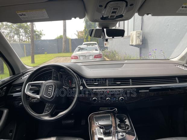 Audi Q7 3.0T Premium AWD quattro 2018 Black · Photo 8