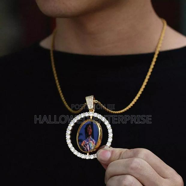 Circle Rotating Sublimation Nacklace With and Without Customization · Photo 3