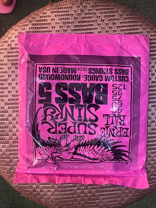 Ernie Ball Super Slinky 5-string Bass Strings · Photo 1