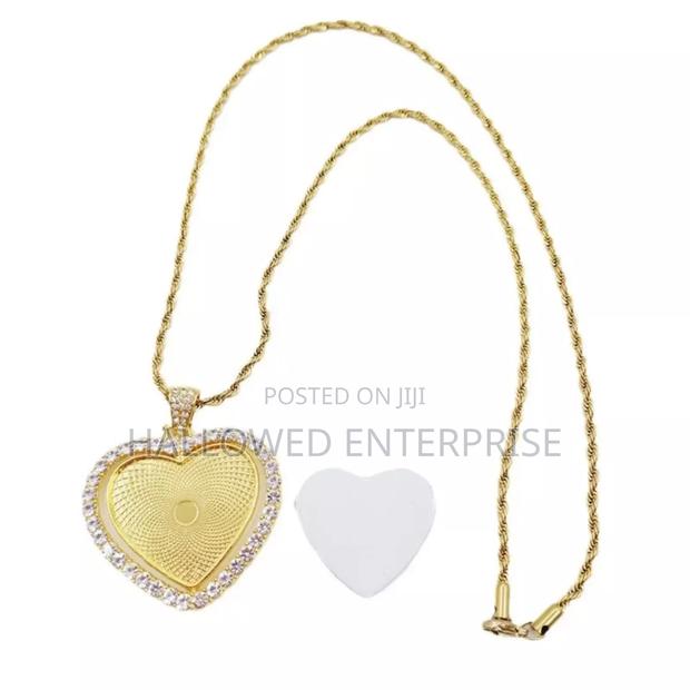 Heart Bling Double Side Rotating Necklace · Photo 5