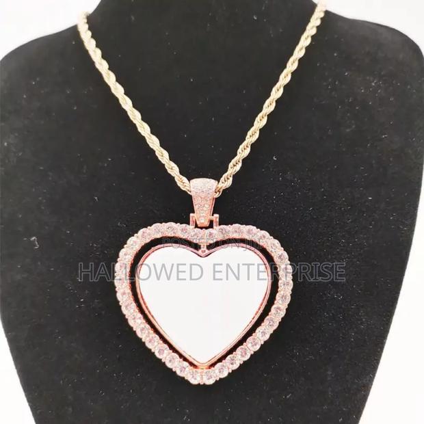 Heart Bling Double Side Rotating Necklace · Photo 7