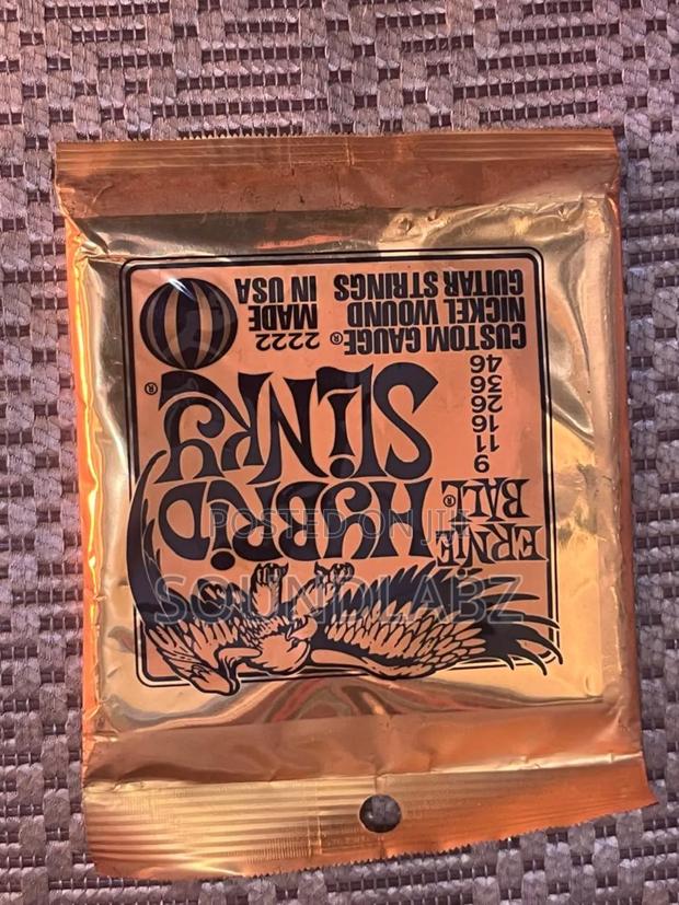 Ernie Ball Hybrid Slinky Electric Guitar Strings. · Photo 1