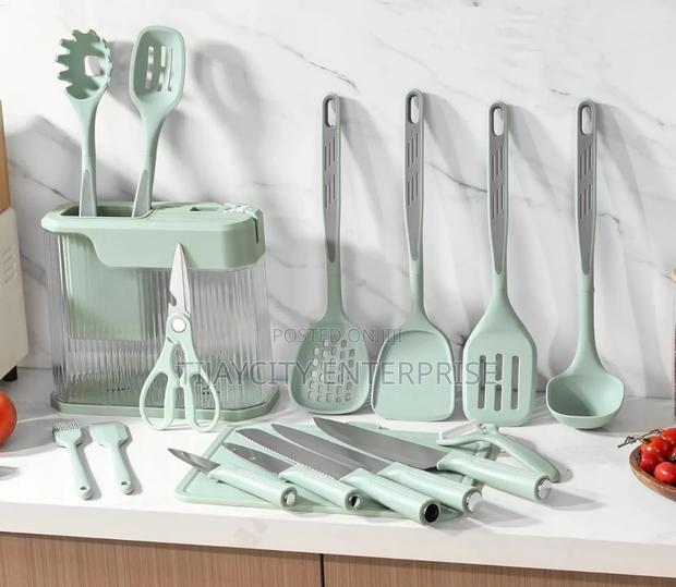 Silicone Utensils and Knives Set · Photo 1