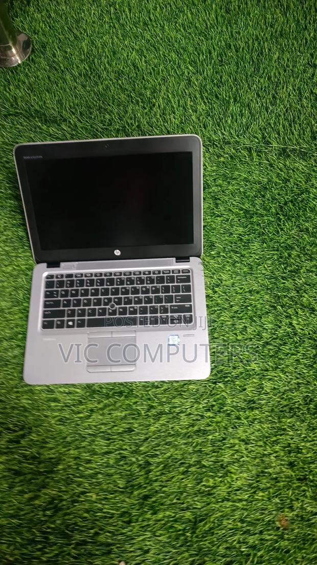 Laptop HP EliteBook 820 G3 8GB Intel Core I5 HDD+SSD 256GB · Photo 2