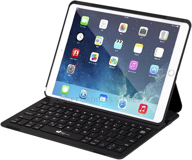 iPad Pro 10.5 Inch Keyboard Case · Photo 1