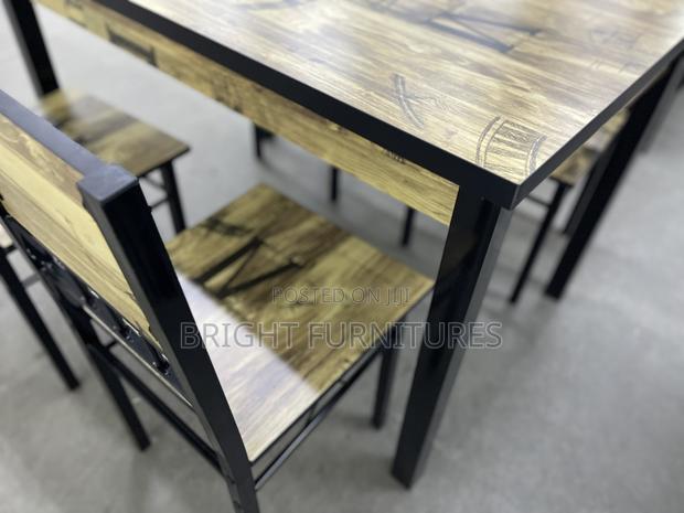 4 Seater Wooden Dining Table · Photo 6