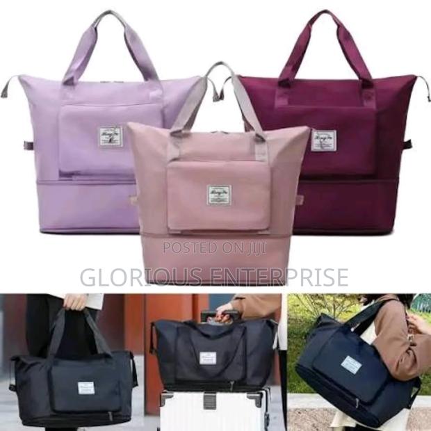 Waterproof Traveling Bag · Photo 1