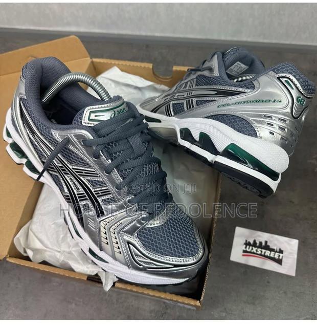 Asics Gel-Kayano 14 Jasper Green Sneakers · Photo 3
