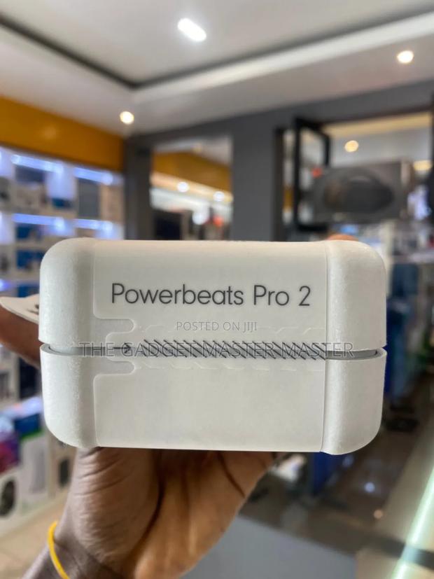 Beats Powerbeats Pro 2 · Photo 2
