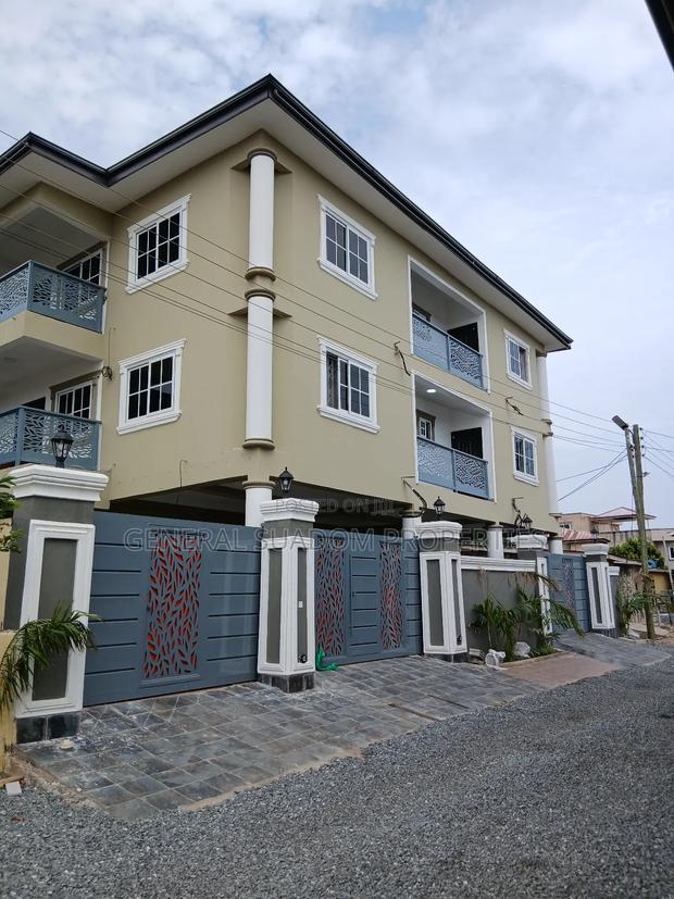 2bdrm Apartment in Suadom Real Estate, Baatsona Total for rent · Photo 3
