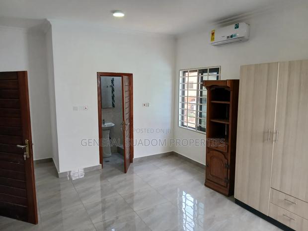 2bdrm Apartment in Suadom Real Estate, Baatsona Total for rent · Photo 8