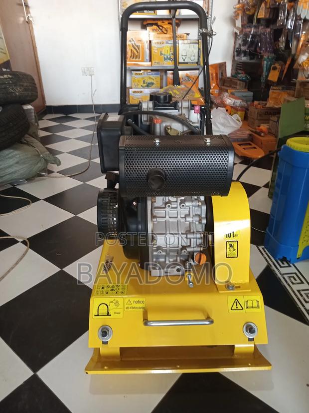 Plate Compactor Machine · Photo 2