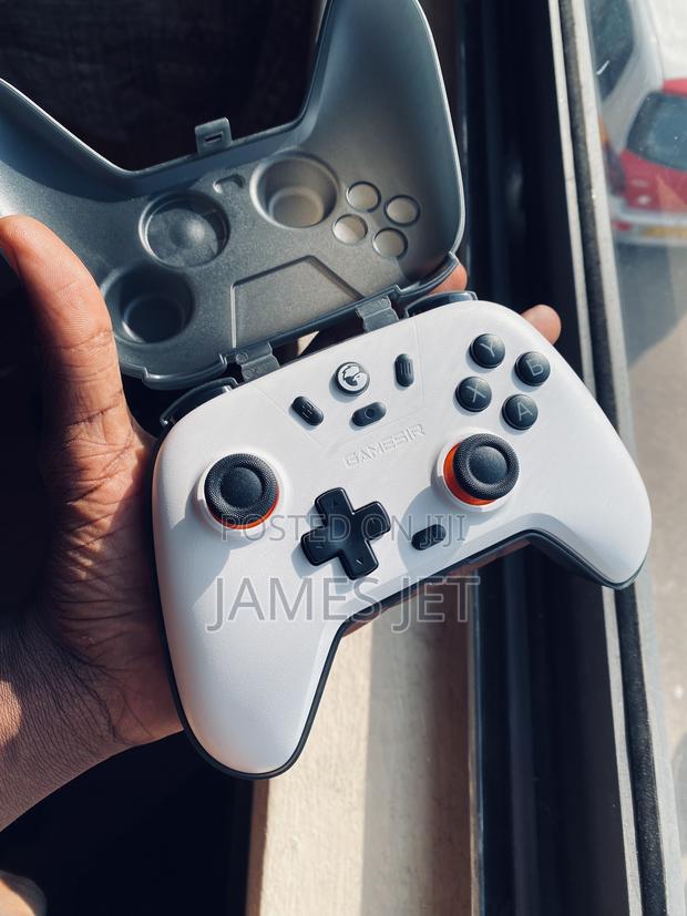 Gamesir Nova Lite Wireless Controller For Pc, Switch, Steam, Phones · Photo 3