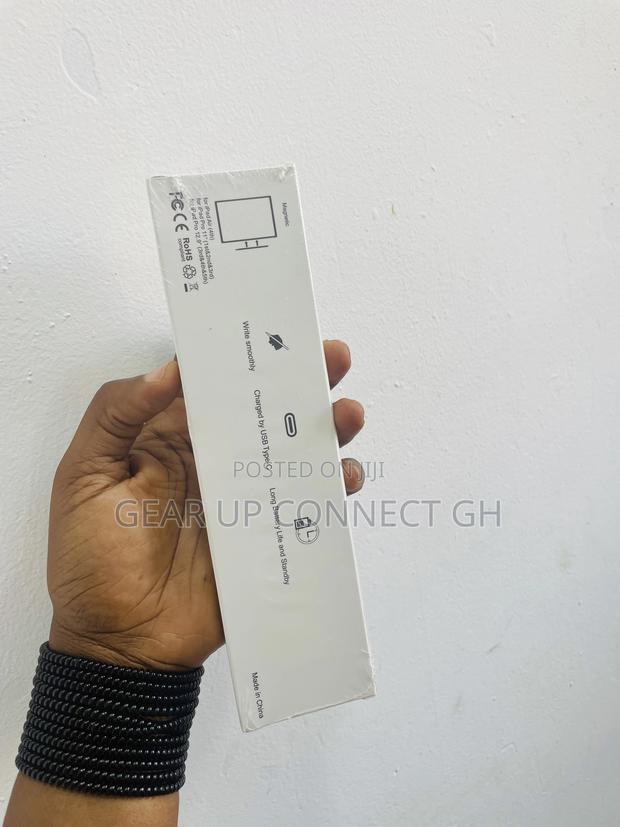 Universal Stylus Pen · Photo 2