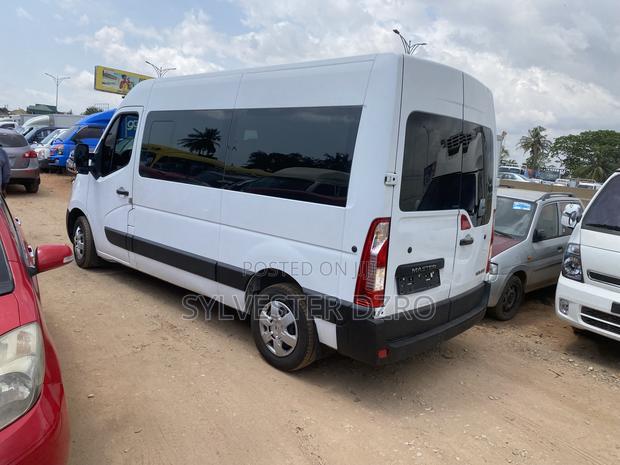 Renault Master 2020 White · Photo 3