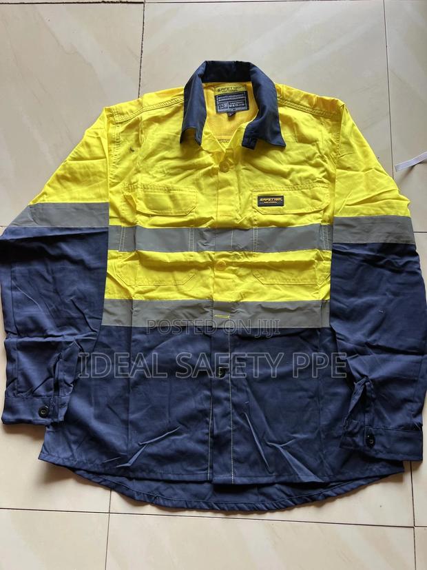 Reflective Work Shirt Or High-visibility Safety Shirt · Photo 1