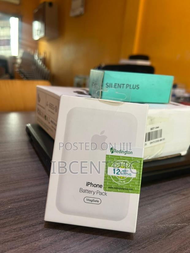 iPhone Battery Pack · Photo 1