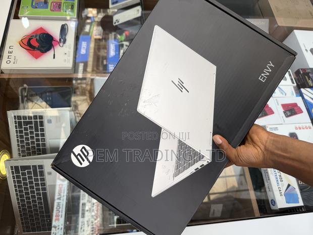 New Laptop HP Envy X360 8GB Intel Core 5 SSD 512GB · Photo 2