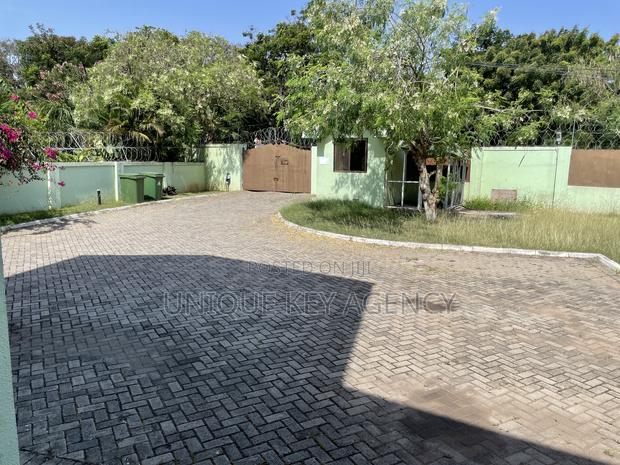 5bdrm House in Unique Key Agency, Cantonments for rent · Photo 8