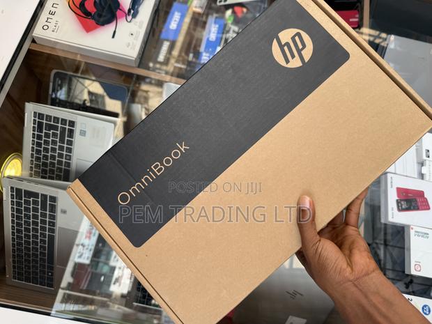 New Laptop HP OmniBook 5 Flip 8GB Intel Core 5 SSD 512GB · Photo 2
