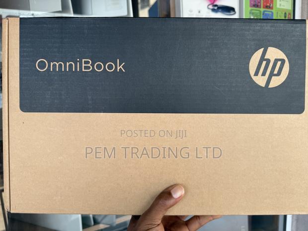 New Laptop HP OmniBook 5 Flip 8GB Intel Core 5 SSD 512GB · Photo 1