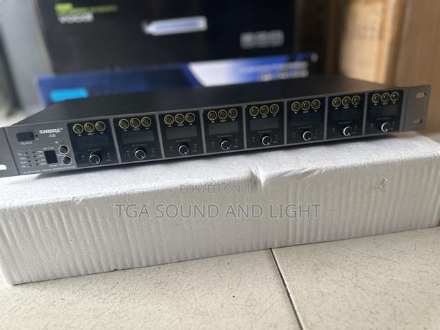 Digital Wireless Conference Microphone Set - [8 Desk Microphones] · Photo 3