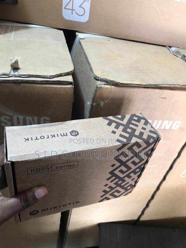 Mikrotik Rb951 Turns Any Location Into A Network Hub · Photo 1