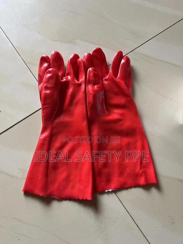 Rubber Gloves, Cleaning Gloves Or Household Gloves · Photo 1