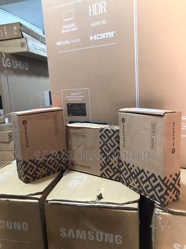 Mikrotik Rb951 Usb Port Lets You Plug In 3g/4g Modem Instantly · Photo 1