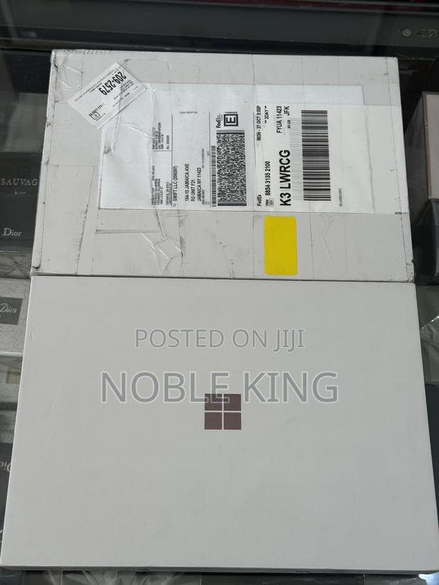 New Laptop Microsoft Surface Pro Copilot+ PC 12 16GB SSD 256GB · Photo 4