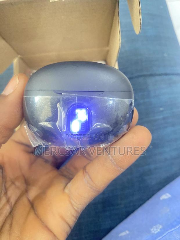 New Tws Wireless Headphones Bluetooth Led Digital Earphones · Photo 3