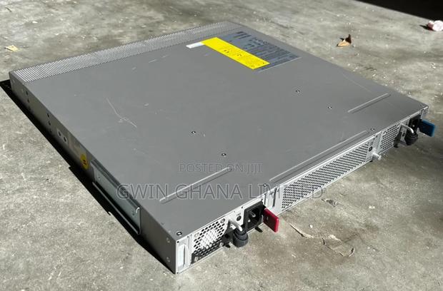 Cisco Nexus N2kc2248tp-1ge 2248tp Fabric Extender 48x1gbe,4sfp,Ports · Photo 2