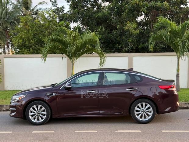 Kia Optima EX 4dr Sedan FWD (2.4L 4cyl 6A) 2017 · Photo 2