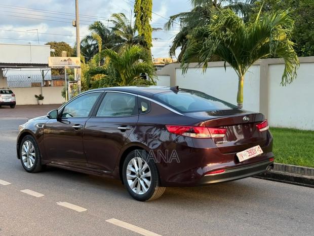 Kia Optima EX 4dr Sedan FWD (2.4L 4cyl 6A) 2017 · Photo 6