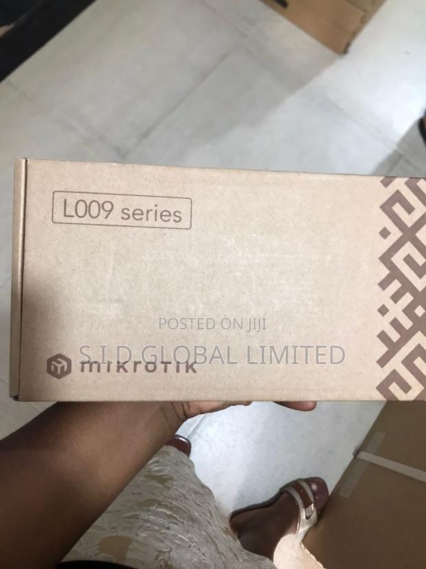 Mikrotik Ax600 Wifi Extender- L009uigs-2haxd-in · Photo 1