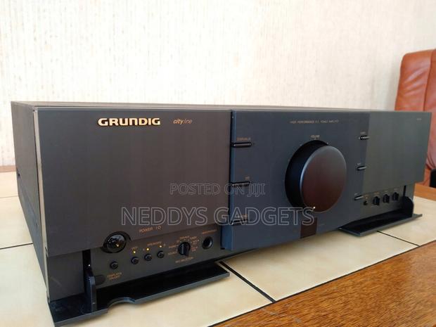 Grundig Cl-v 6 | High Performance R.C. Power Amplifier · Photo 3