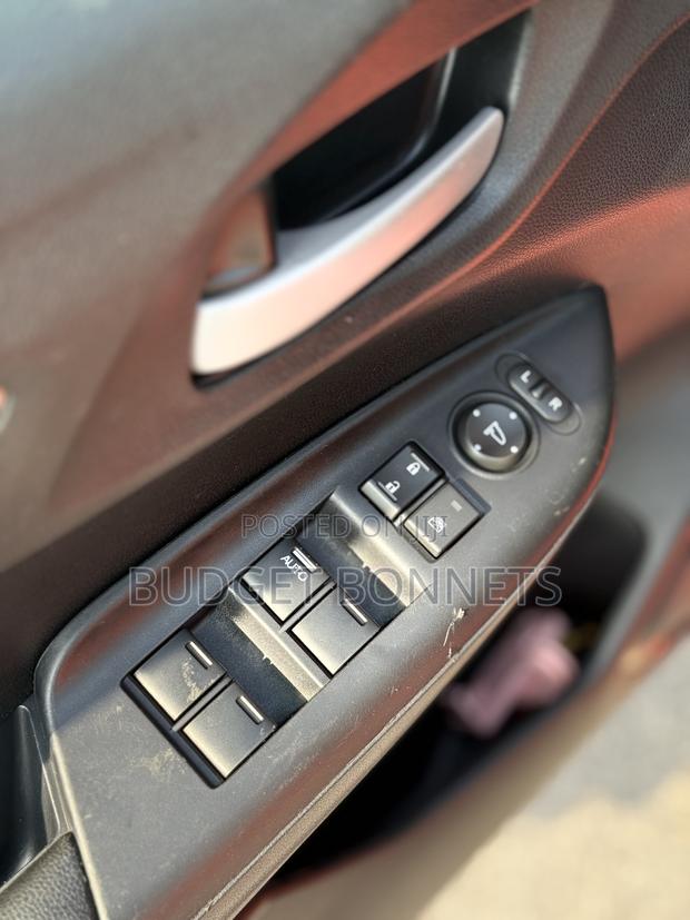 Honda Fit Sport 2020 Orange · Photo 8