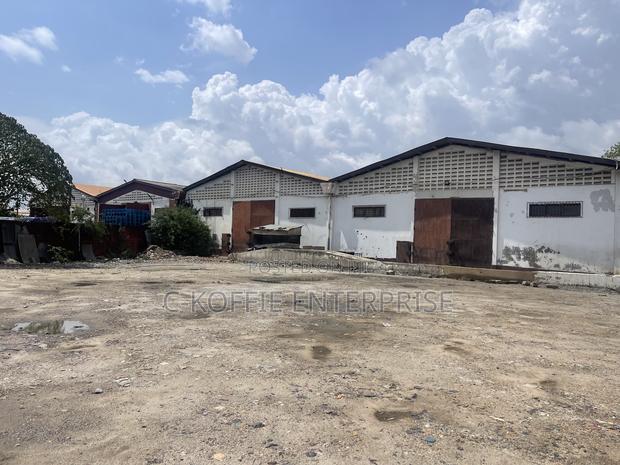 1300 SQM Warehouse at Abelemkpe for Rent · Photo 4