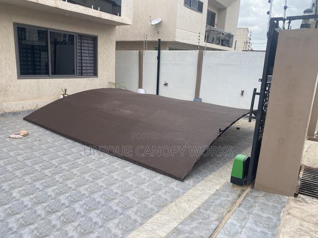 Free Roll Car Canopies · Photo 4
