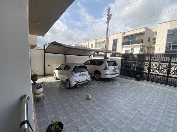 Free Roll Car Canopies · Photo 3