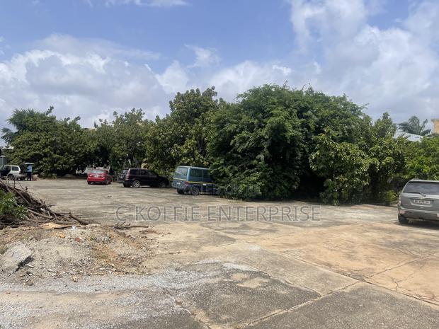 1acer Land at Tesano for Sale · Photo 4