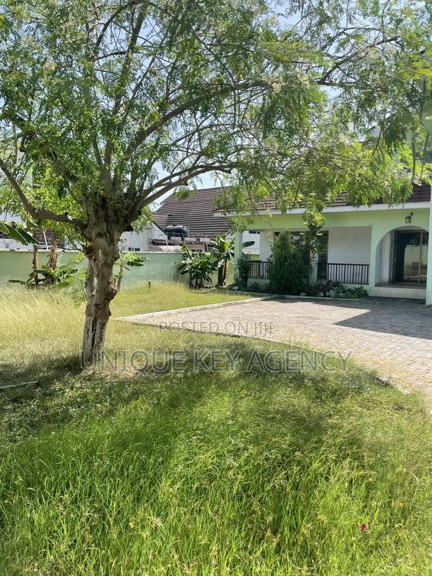 5bdrm House in Unique Key Agency, Cantonments for rent · Photo 2