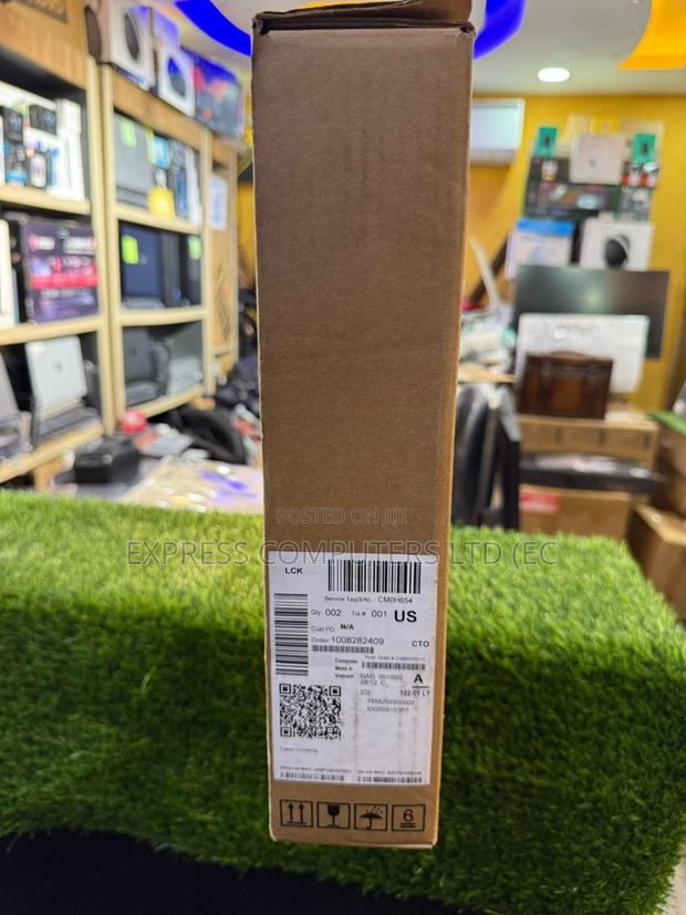 New Laptop Dell G15 5535 32GB Intel Core I7 SSD 1T · Photo 2