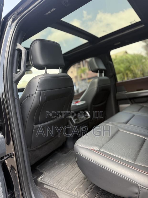 Ford F-150 LARIAT 2023 Black · Photo 4