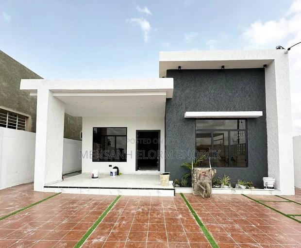 Compound Tils · Photo 1