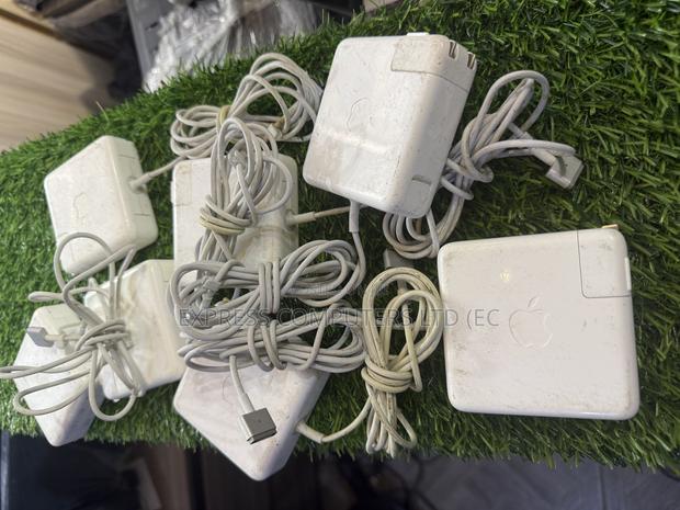 Apple Original 85watts Magsafe 2 Home Used Chargers From Uk · Photo 6