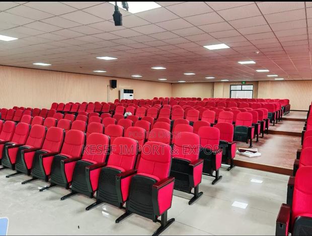 Auditorium Seat Chair · Photo 4